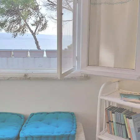 Torre Lazzaretto Seafront House *