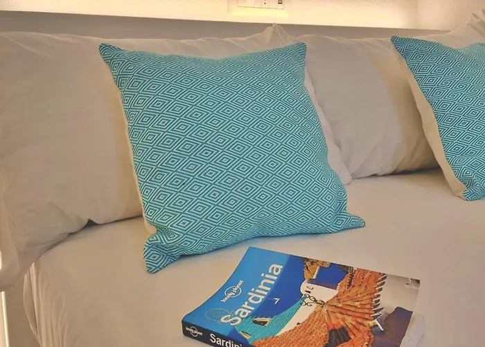 Torre Lazzaretto Seafront House *